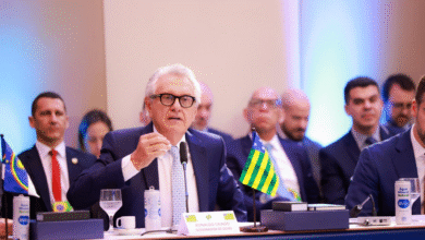 Caiado apresenta modelo de segurança pública de goiás em curso internacional