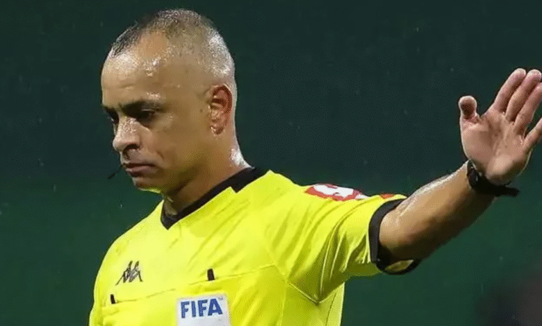 Árbitro goiano é indicado a prêmio de melhor do mundo