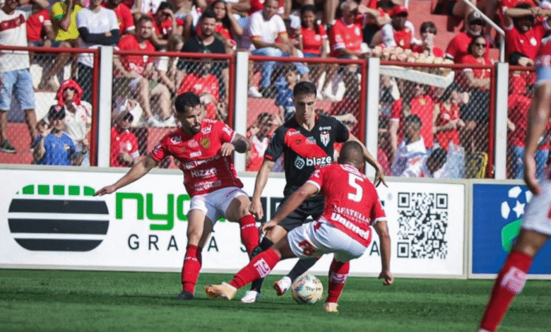O Atlético Goianiense volta a campo no sábado (18), para enfrentar o Vila Nova no estádio Antônio Accioly.