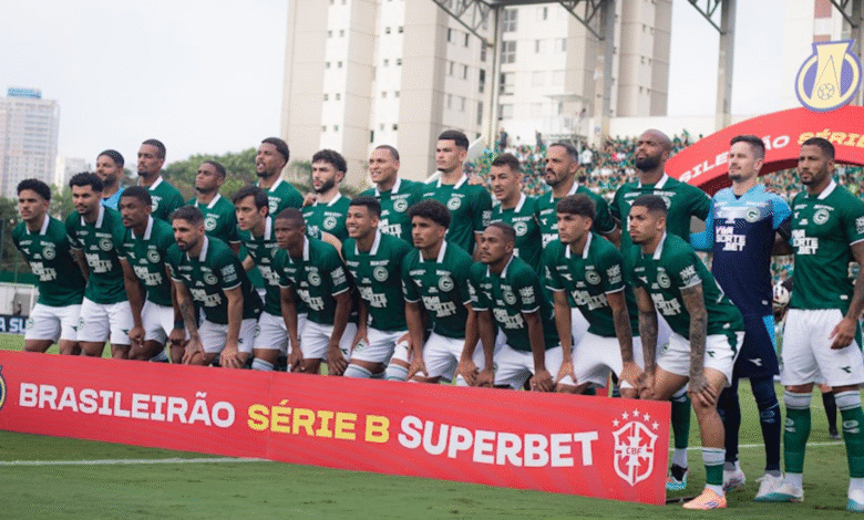 Goiás embarca rumo a decisão pela Série B