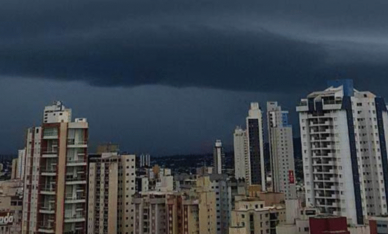 Previsão de instabilidade mantém alerta de tempestade para cidades goianas