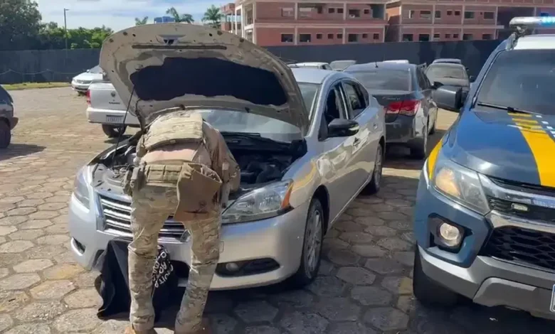 Homem sem CNH compra placas falsas pela internet para esconder multas e acaba preso em Goiânia