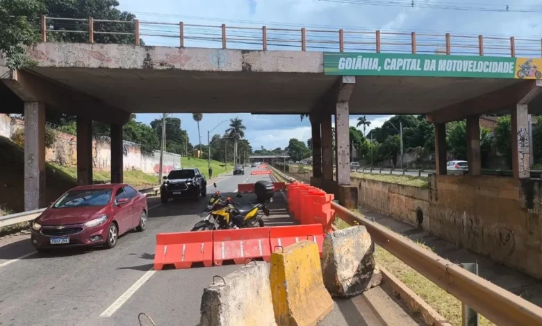 Prefeitura avança com obra para criar 3ª faixa na Marginal Botafogo e deve mudar velocidade da via