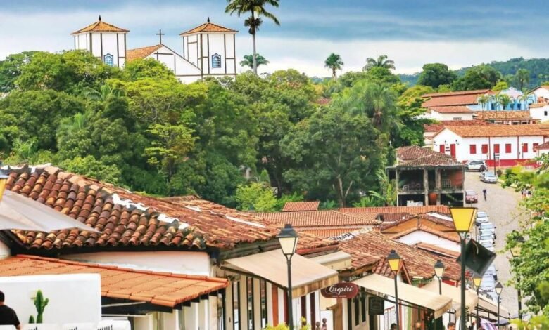 Esposa paga fiança de marido preso por agredir amante em Pirenópolis