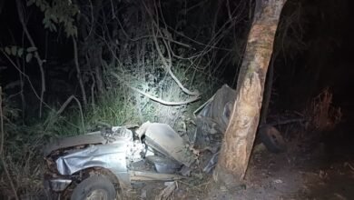 Fim de semana nas BRs de Goiás tem 18 acidentes, 12 feridos e morte em colisão com árvore