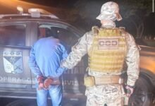 Foragido da Justiça é preso durante operação policial, em Jataí (Foto: COD)