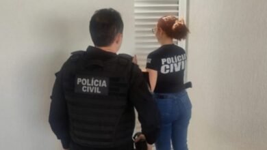 Mulher é investigada suspeita de usar dados de paciente para fraudar exames médicos, em Aparecida (Foto: PC)