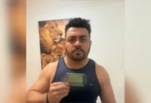 Lutador acusado de agredir adolescente corta tornozeleira e se entrega à polícia em Trindade