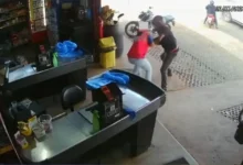 Caixa reage a assalto e enfrenta suspeito para recuperar bolsa em supermercado de Rio Verde