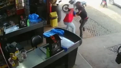 Caixa reage a assalto e enfrenta suspeito para recuperar bolsa em supermercado de Rio Verde