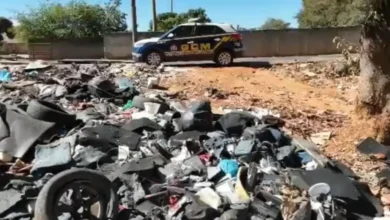 O proprietário de um lava jato em Goiânia recebeu multa de R$ 5 mil após um funcionário descartar resíduos irregularmente em