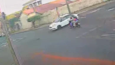 Menina de 8 anos morre após acidente de moto em Jataí