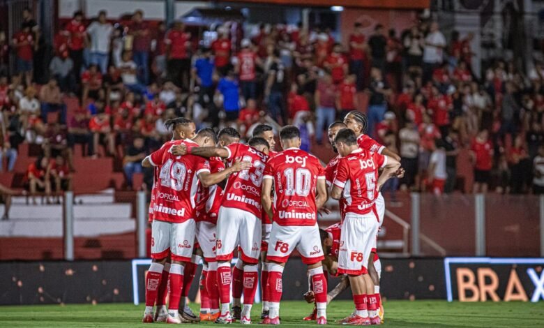 Vila Nova vence o Fortaleza no OBA, termina primeiro turno invicto em casa e assume vice-liderança