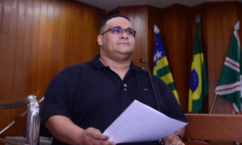 Artigo de Danny Souza sobre preconceito linguístico é publicado em revista científica