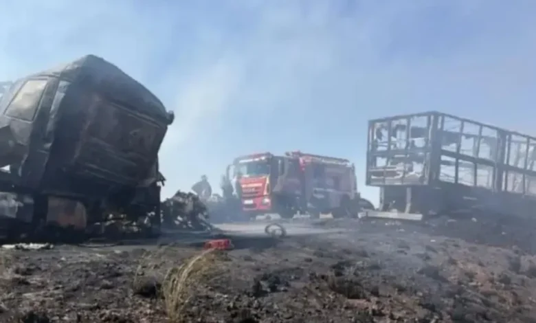 Colisão entre caminhões e carro deixa um morto e feridos na GO-436, em Cristalina