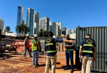 Goiania-aperta-fiscalizacao-e-autua-empresas-por-ocupacao-irregular-de-ruas-e-calcada