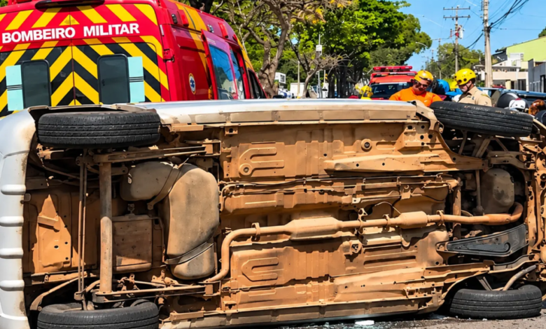 Menino de 2 anos morre após ser arremessado de carro durante acidente em Goiânia